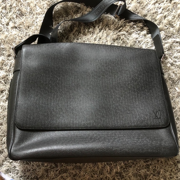 Louis Vuitton | Accessories | Louis Vuitton Messenger Bag | Poshmark